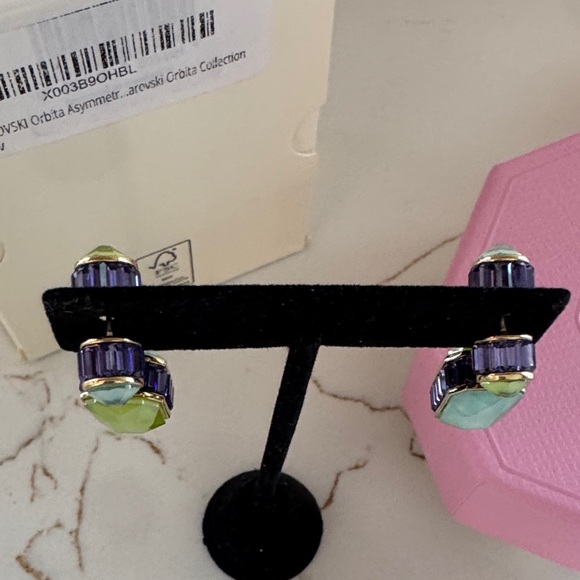 SWAROVSKI Elegant Green and Purple Stone Earrings Orobita Collection - Picture 16 of 16
